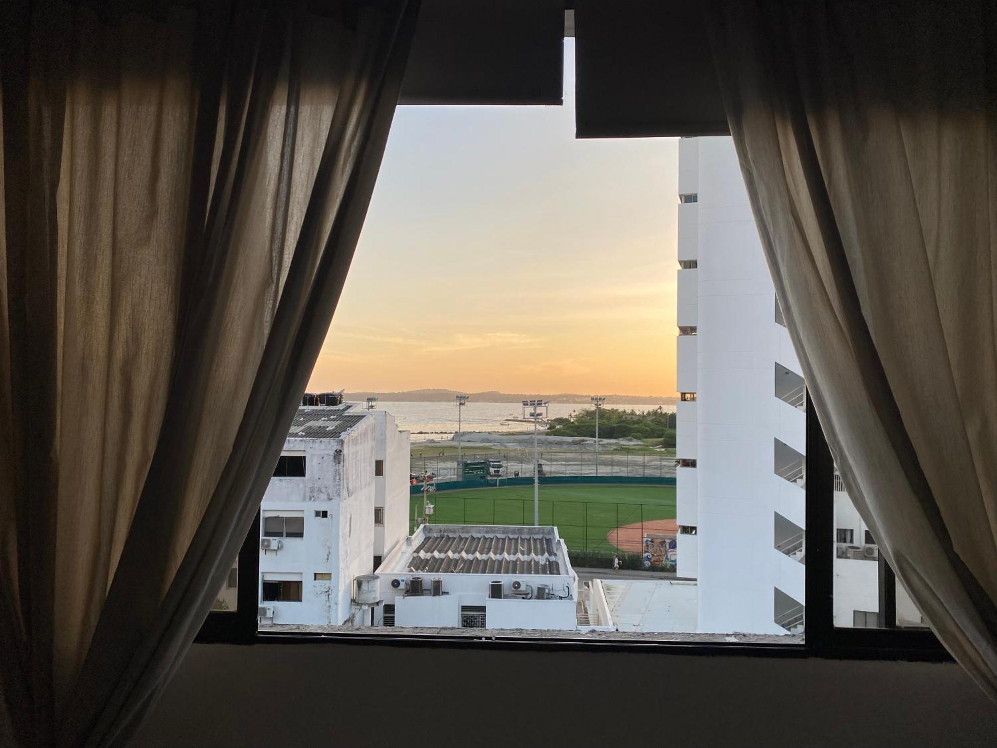 Homestay Amplia Con Vista Al Mar Y Bano Privado